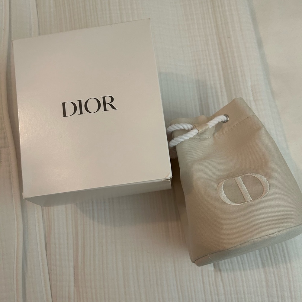 DIOR BEAUTY DRAWSTRING BUCKET BAG NEW IN BOX